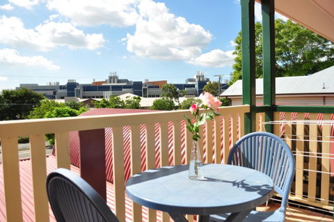 Isla House PA - Accommodation Mooloolaba 1