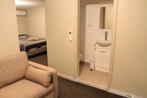 Ivanhoe Hotel Motel - Accommodation Mooloolaba 2