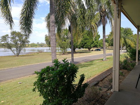 Lakeside Lodge Motel - Accommodation Mooloolaba 0
