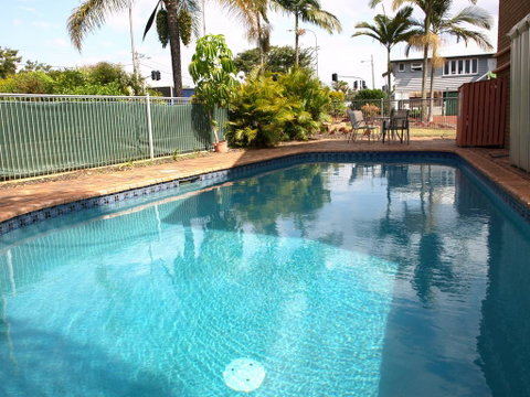 Lancaster Court Motel - Accommodation Mooloolaba 2