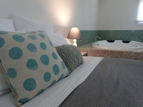 Lauristina Spa Cottage - Accommodation Mooloolaba 1