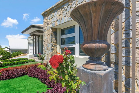 Lavender Manor BnB - Accommodation Mooloolaba 0