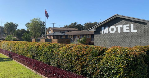 Lemon Tree Passage Motel - Accommodation Mooloolaba 0