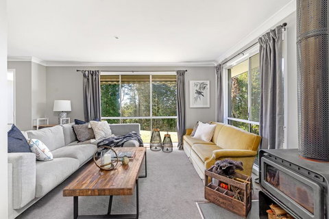 Lilyview Cottage - Robertson - Accommodation Mooloolaba 3