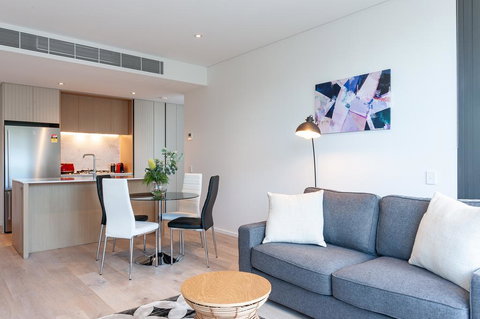 LUXURY APARTMENT / / MOMENTS TO LANE COVE VILLAGE - Accommodation Mooloolaba 3