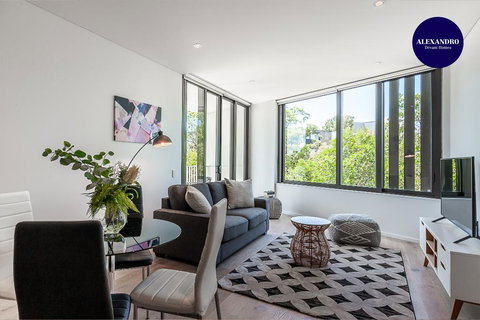 LUXURY APARTMENT / / MOMENTS TO LANE COVE VILLAGE - Accommodation Mooloolaba 0