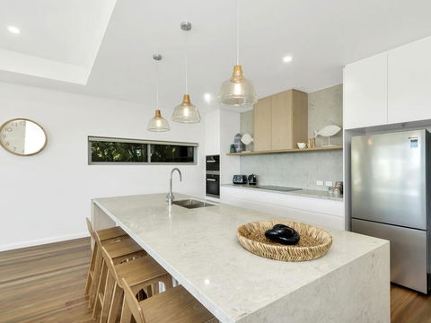 Luxury On Currumbin Beach - Accommodation Mooloolaba 2