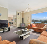 Manfield City Waterfront View Cottage - Accommodation Mooloolaba