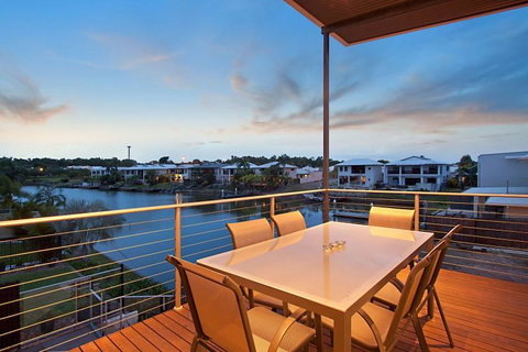 Marina Views Townhouse - Accommodation Mooloolaba 1
