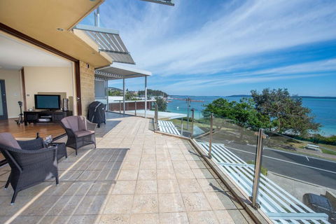 Mariners Rest Unit 3 - Nelson Bay - Accommodation Mooloolaba 2