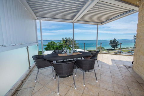 Mariners Rest Unit 3 - Nelson Bay - Accommodation Mooloolaba 0
