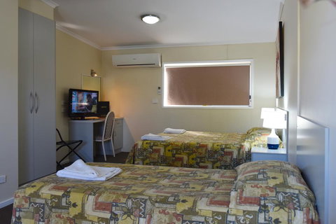 Mia Motel - Accommodation Mooloolaba 1