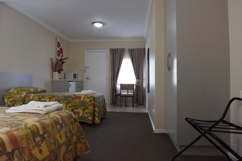 Mia Motel - Accommodation Mooloolaba 2