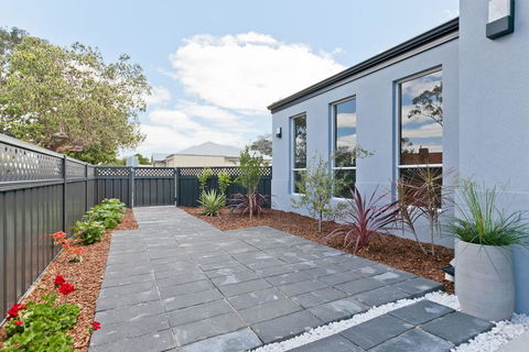 Modern And Spacious Home Near Curtin University - Accommodation Mooloolaba 2