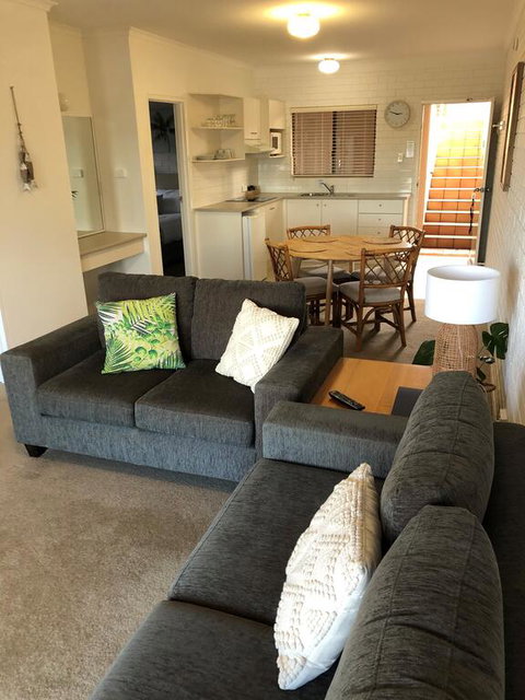 Mollymook Seascape Motel And Apartments - Accommodation Mooloolaba 2