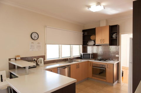 Murray House - Accommodation Mooloolaba 2