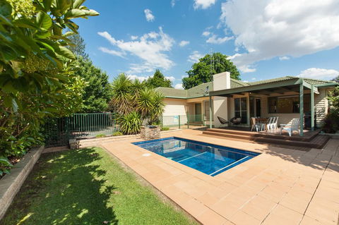 Murray House - Accommodation Mooloolaba 1