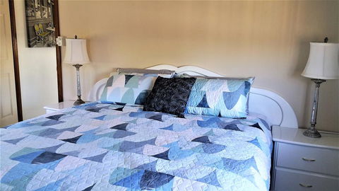Must Love Dogs B&B & Self Contained Cottage - Accommodation Mooloolaba 1