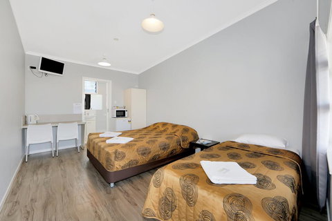 Ned Kelly's Motel - Accommodation Mooloolaba 1