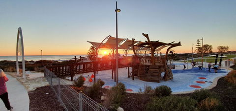 Scarborough Beach Front Resort - Shell Ten - Accommodation Mooloolaba 18