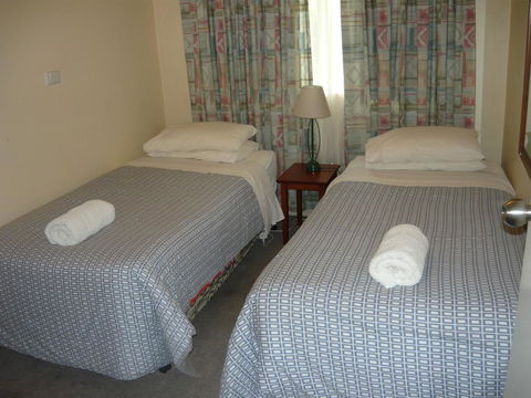 Albany Apartments - Accommodation Mooloolaba 13