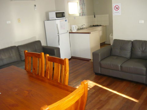 Albany Apartments - Accommodation Mooloolaba 3