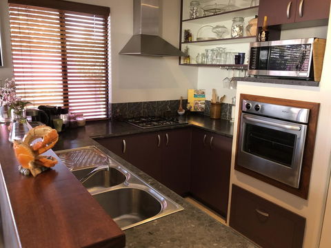 BeachHideaway@Scarborough - Accommodation Mooloolaba 23