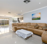 Rainbow Dream House - Accommodation Mooloolaba