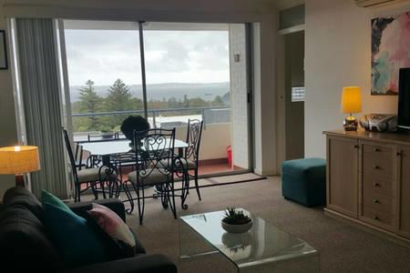 High Tor - Accommodation Mooloolaba 11