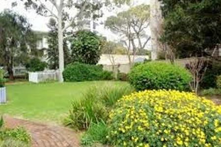 High Tor - Accommodation Mooloolaba 25