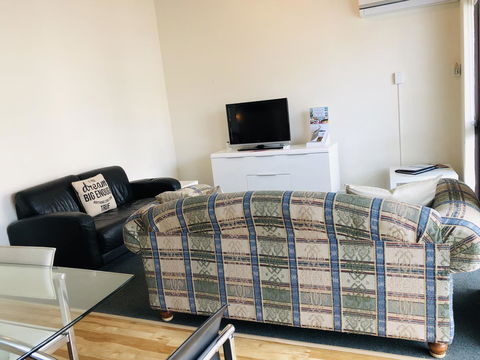 Seashore Memories - Sleeps 3 - Accommodation Mooloolaba 4