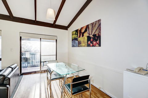 Seashore Memories - Sleeps 3 - Accommodation Mooloolaba 9