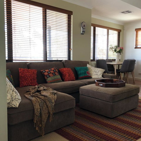 Mullaloo Beachfront Retreat - Accommodation Mooloolaba 2