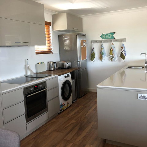 Mullaloo Beachfront Retreat - Accommodation Mooloolaba 5