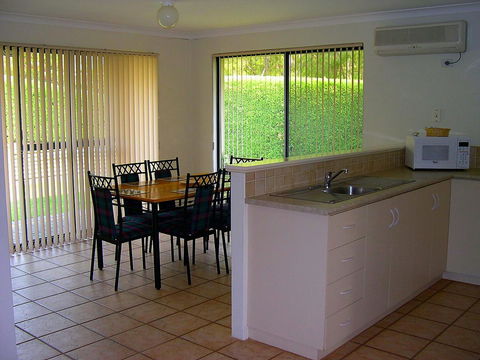 Bayside Villas - Accommodation Mooloolaba 33