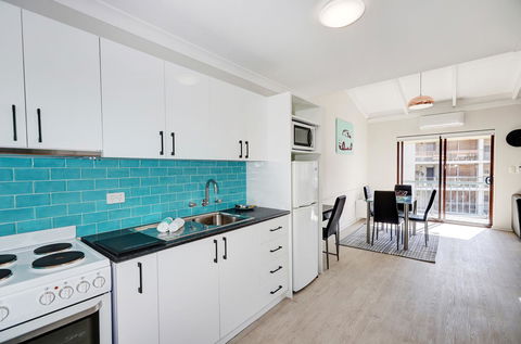 West Beach Lagoon 218 - Outstanding Value! - Accommodation Mooloolaba 7