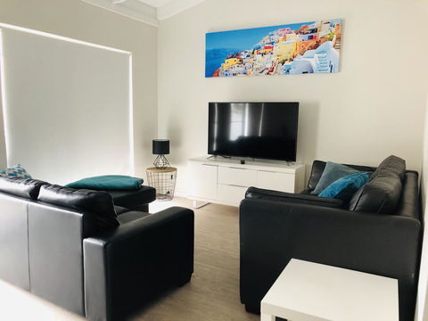 West Beach Lagoon 218 - Outstanding Value! - Accommodation Mooloolaba 2