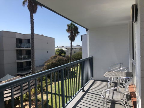 West Beach Lagoon 218 - Outstanding Value! - Accommodation Mooloolaba 12