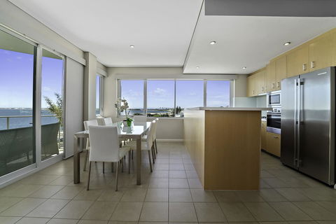Luxury Suite Bunbury - Accommodation Mooloolaba 9