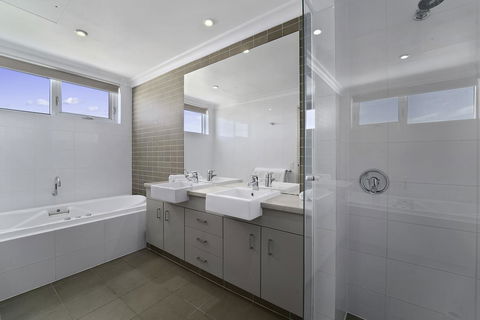 Luxury Suite Bunbury - Accommodation Mooloolaba 11