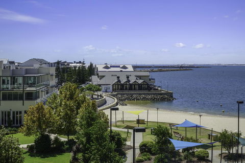 Luxury Suite Bunbury - Accommodation Mooloolaba 0