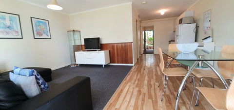 West Beach Lagoon 208 â€“ Great Value! - Accommodation Mooloolaba 5