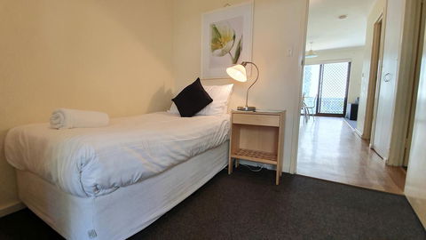 West Beach Lagoon 208 â€“ Great Value! - Accommodation Mooloolaba 7