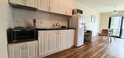 West Beach Lagoon 208 â€“ Great Value! - Accommodation Mooloolaba 11