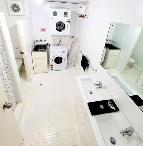 West Beach Lagoon 107 - Great Value - Accommodation Mooloolaba 9