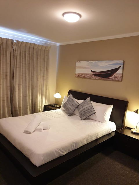West Beach Lagoon 107 - Great Value - Accommodation Mooloolaba 3