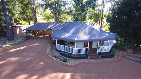 Quiet Escapes Cottages - Accommodation Mooloolaba 0