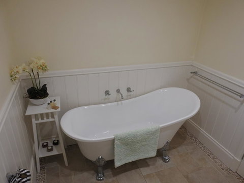 Quiet Escapes Cottages - Accommodation Mooloolaba 7