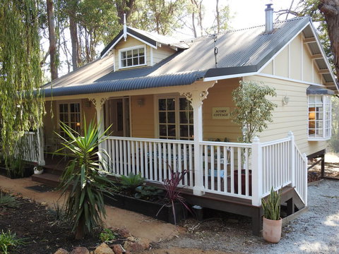 Quiet Escapes Cottages - Accommodation Mooloolaba 3