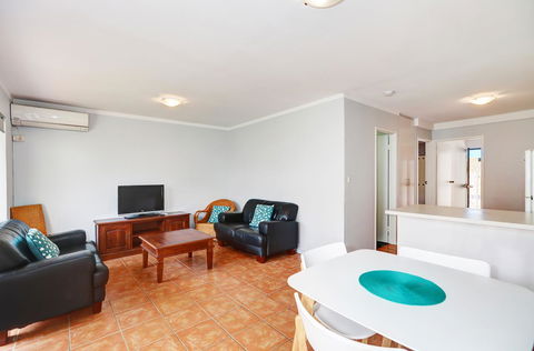 West Beach Lagoon 204 â€“ Ground Floor - Accommodation Mooloolaba 11